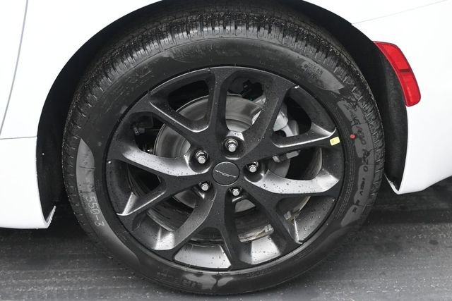 New 2027 Chrysler Pacifica Limited FWD image 37