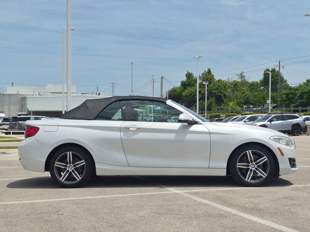 Used 2017 BMW 230i Convertible RWD image 4