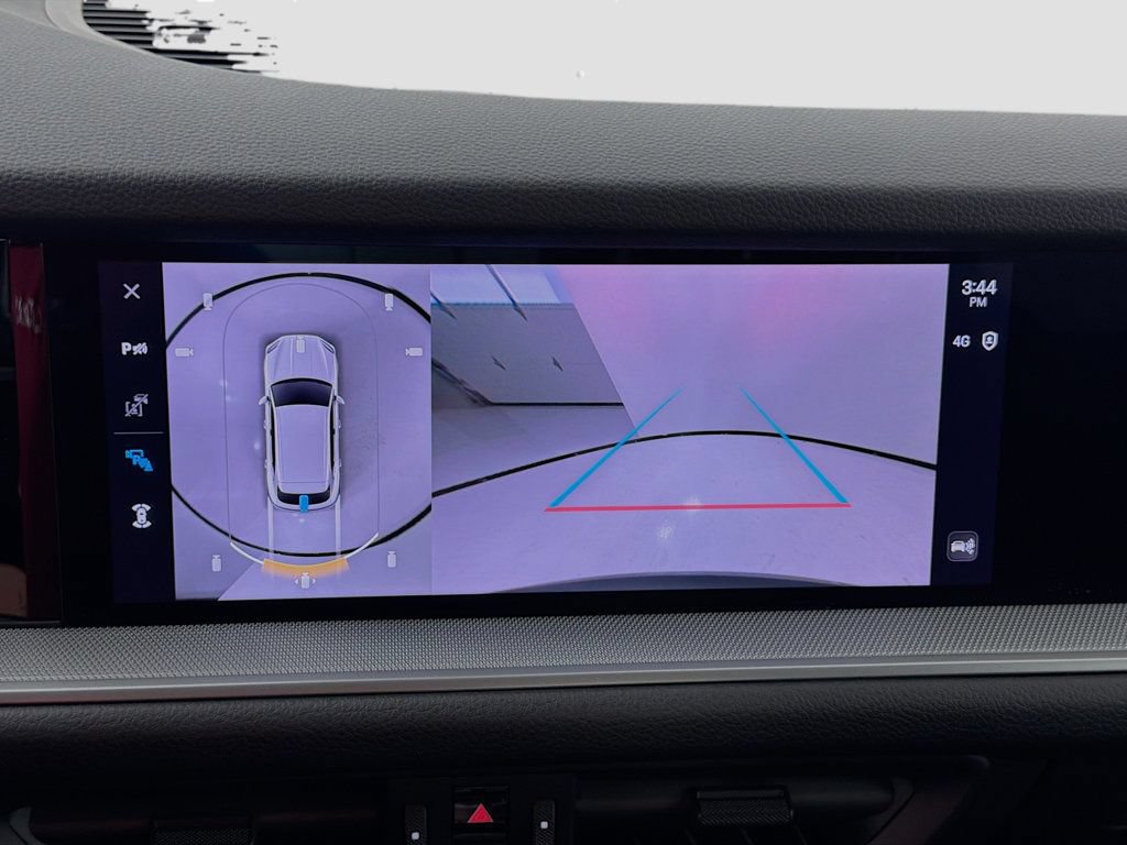 Certified 2025 Porsche Cayenne AWD/4WD image 19