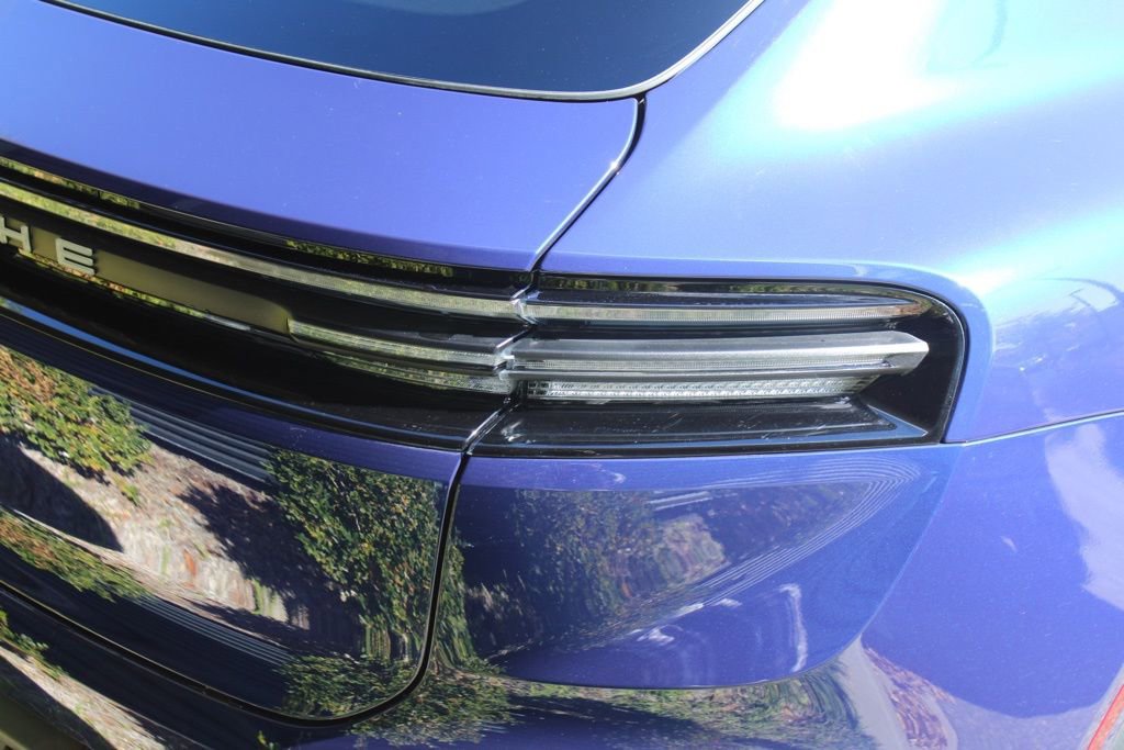 Certified 2024 Porsche Macan 4 Electric image 12