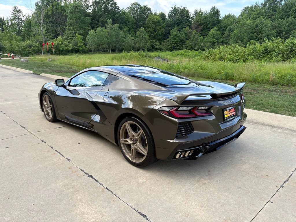 Used 2021 Chevrolet Corvette Stingray Preferred Cpe w/ Z51 Performance Package RWD image 7