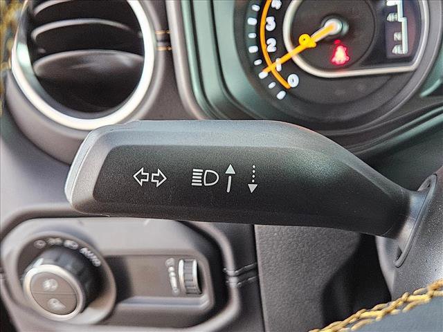 Used 2025 Jeep Gladiator Sport image 15