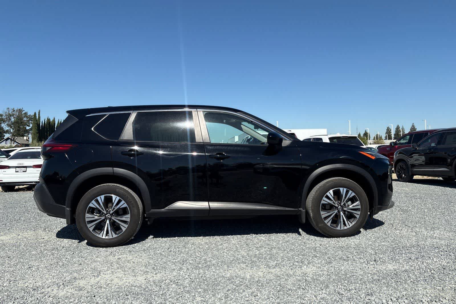 Certified 2023 Nissan Rogue SV FWD image 9