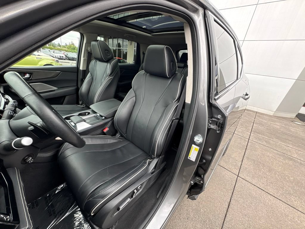 Used 2023 Acura MDX w/ Advance Package AWD/4WD image 12