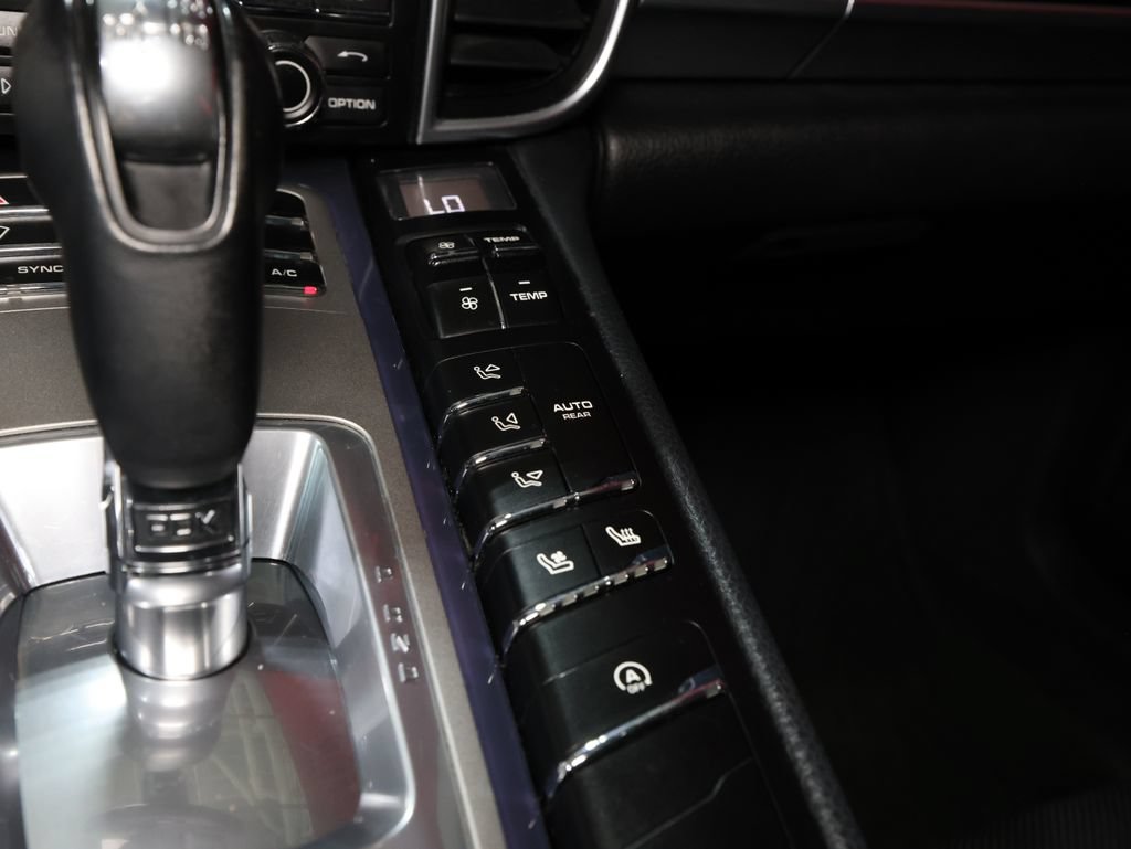 Used 2016 Porsche Panamera Edition RWD image 22