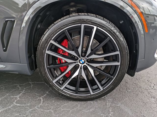 Used 2022 BMW X5 M50i w/ Executive Package image 11