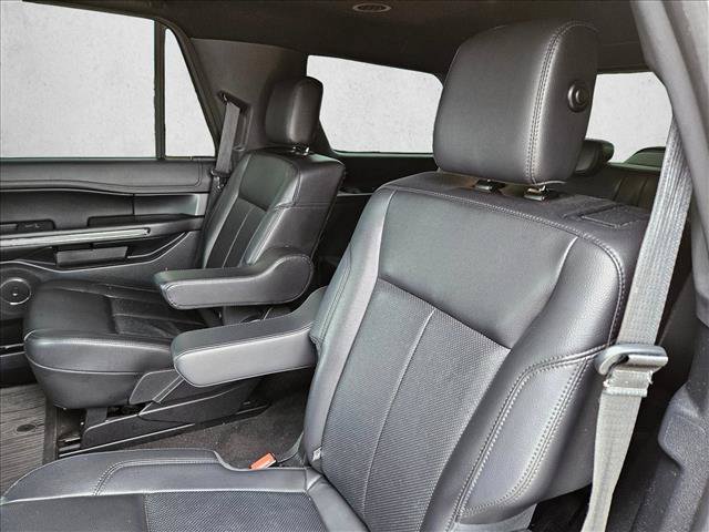 Used 2020 Ford Expedition XLT w/ Equipment Group 202A RWD image 20