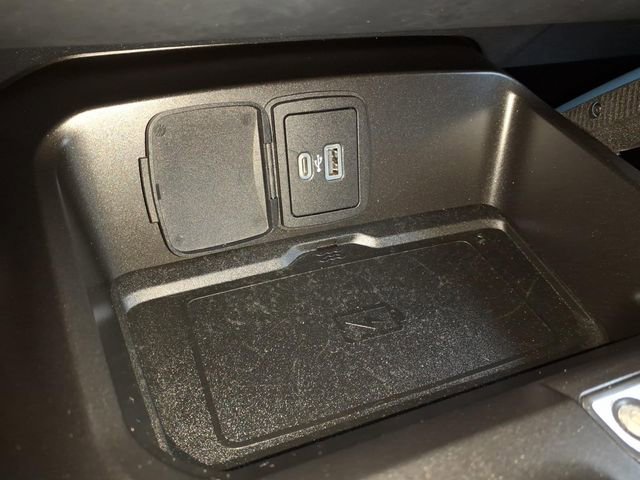 Used 2023 Ford Bronco Wildtrak image 18