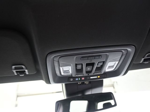 Used 2022 Chevrolet Silverado 1500 High Country w/ High Country Premium Package image 12