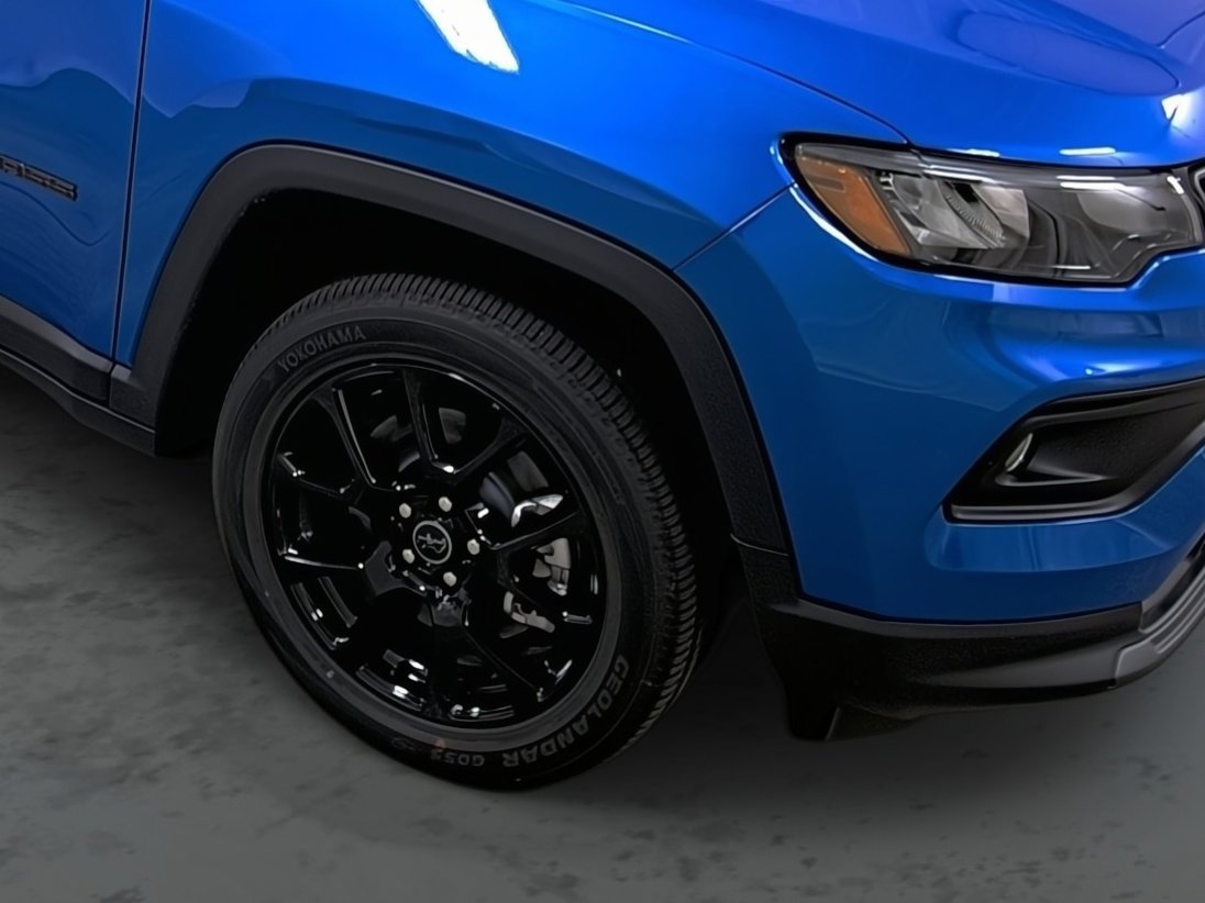 New 2026 Jeep Compass Latitude image 14