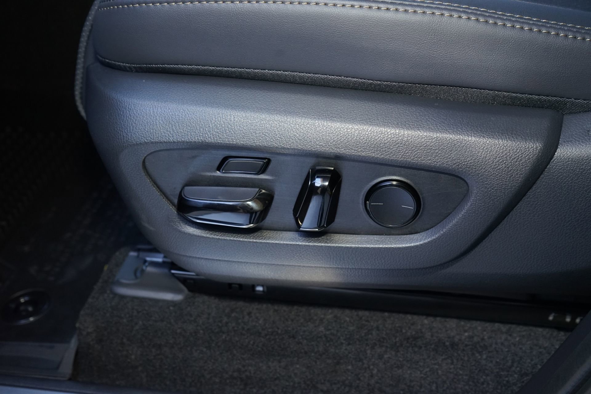 Used 2026 Lexus GX 550 image 27