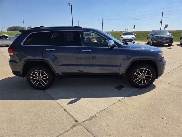 Used 2021 Jeep Grand Cherokee Limited w/ Sun & Sound Group AWD/4WD image 2
