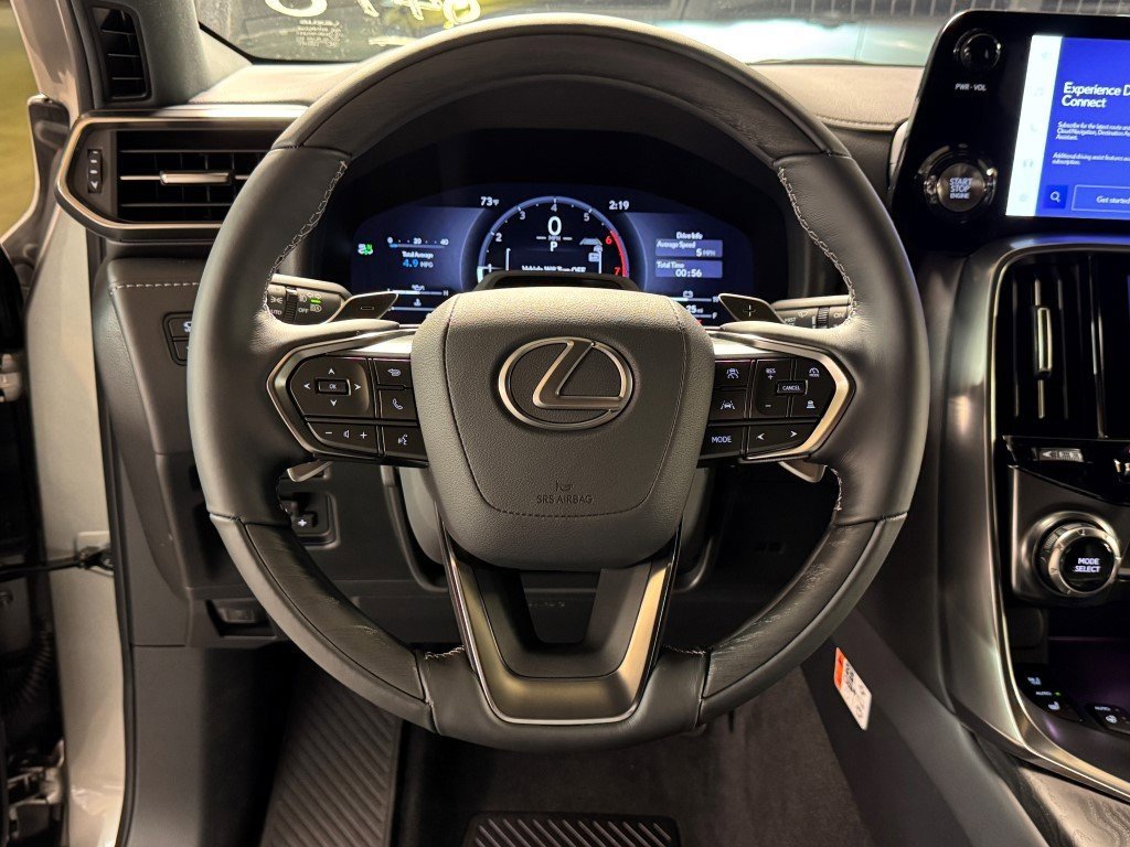 New 2025 Lexus LX 600 4WD w/ Luxury Package image 18