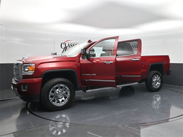 Used 2019 GMC Sierra 2500 Denali w/ Duramax Plus Package image 32