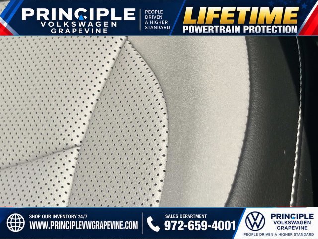 Used 2025 Volkswagen Tiguan SE R-Line AWD/4WD image 15