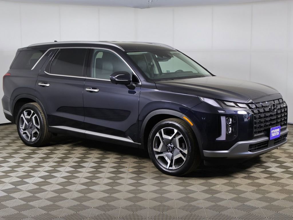 Used 2025 Hyundai Palisade SEL image 2