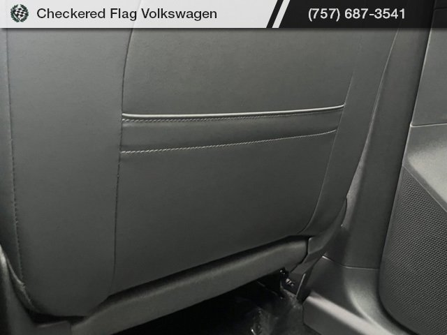 New 2025 Volkswagen Tiguan SE image 57