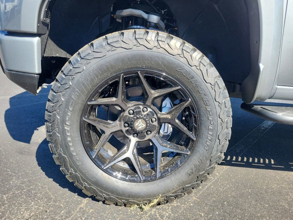 New 2025 GMC Sierra 1500 AT4 w/ AT4 Premium Package AWD/4WD image 7