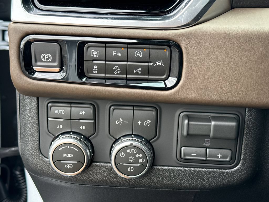 New 2026 GMC Yukon Denali Ultimate AWD/4WD image 19