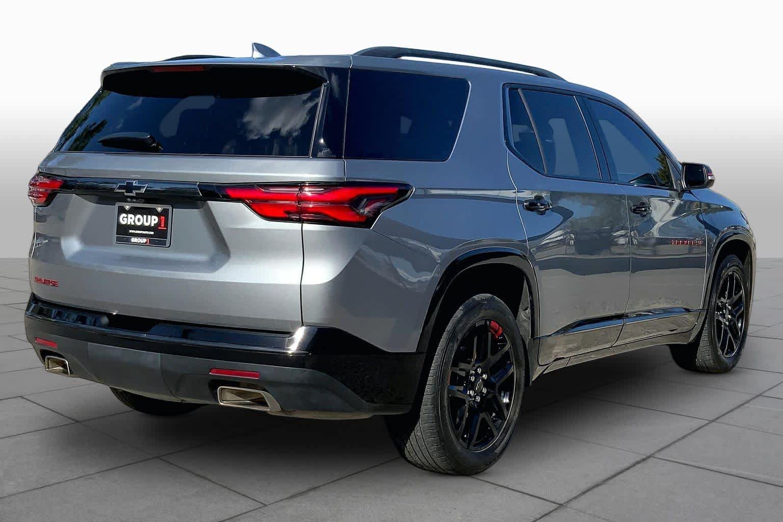 Used 2023 Chevrolet Traverse Premier w/ Redline Edition FWD image 13