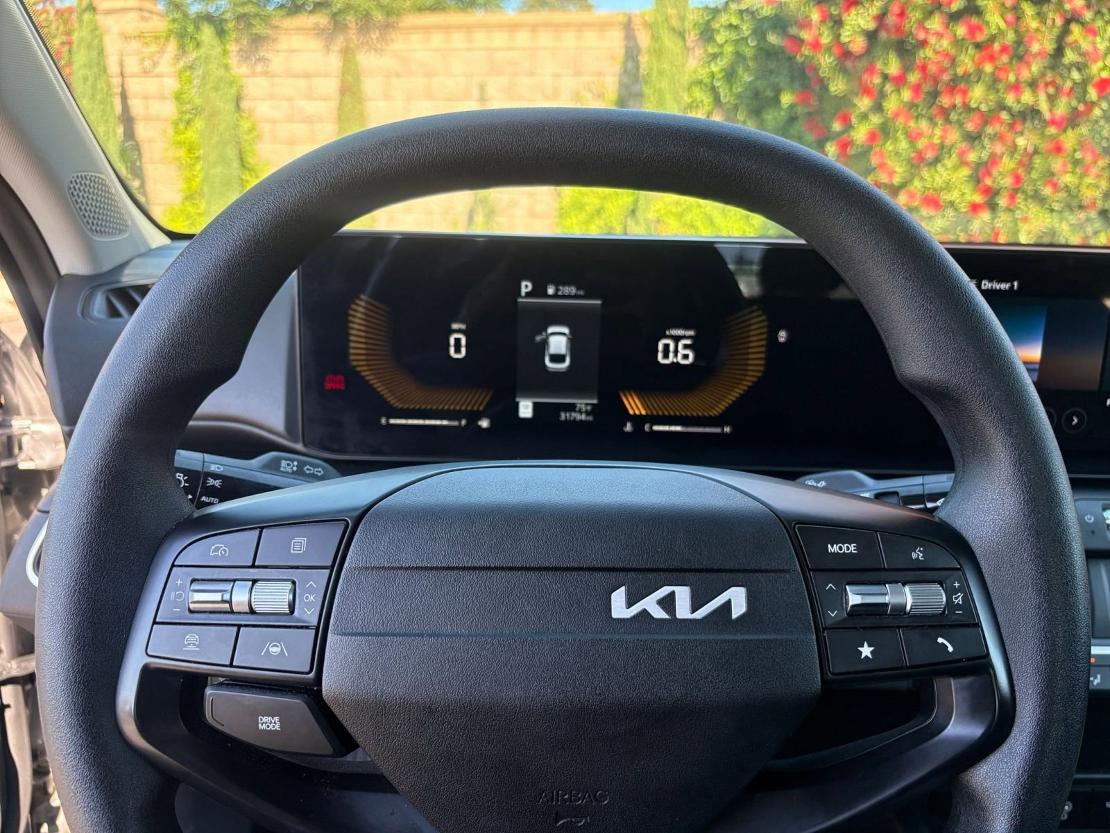 Used 2025 Kia K4 LXS image 28