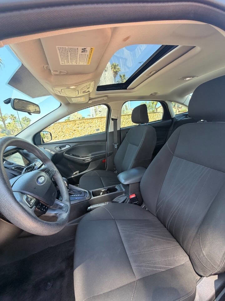 Used 2018 Ford Focus SEL FWD image 4