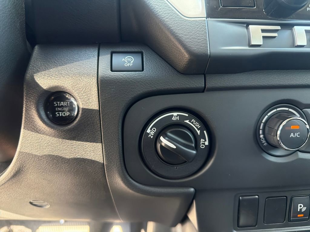 New 2026 Nissan Frontier SV image 38