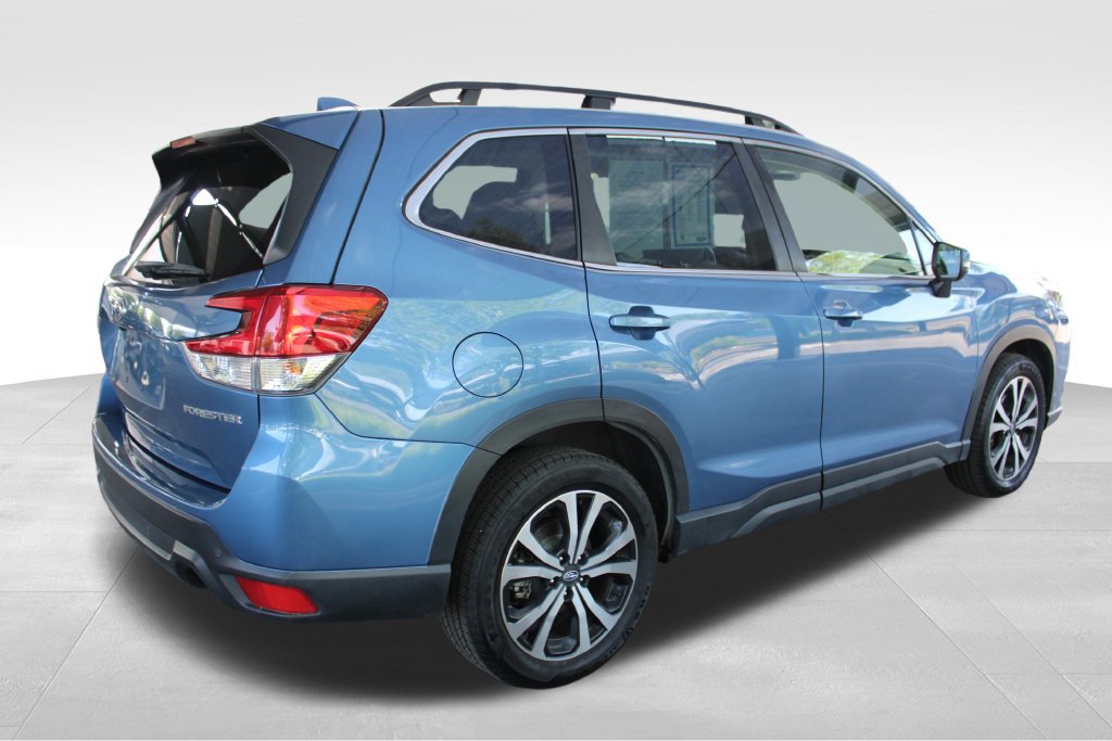 Used 2023 Subaru Forester Limited AWD/4WD image 17
