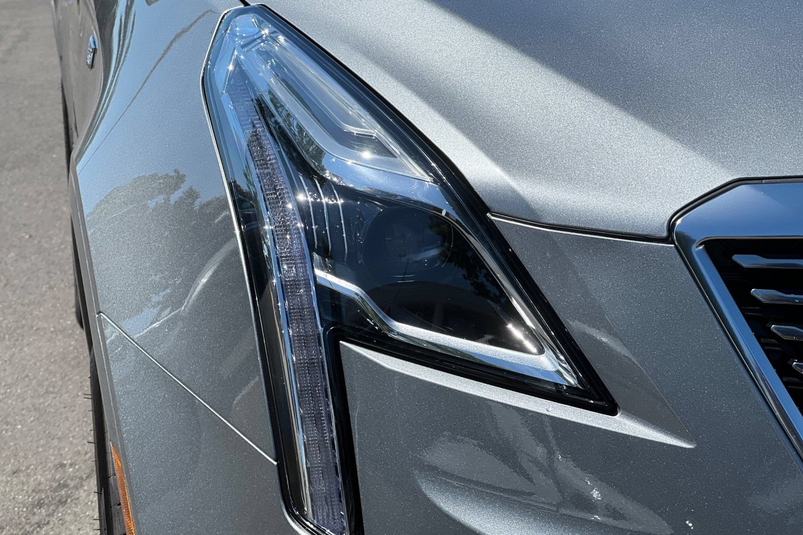 Used 2025 Cadillac XT5 Luxury w/ LPO, Floor Liner Package FWD image 44
