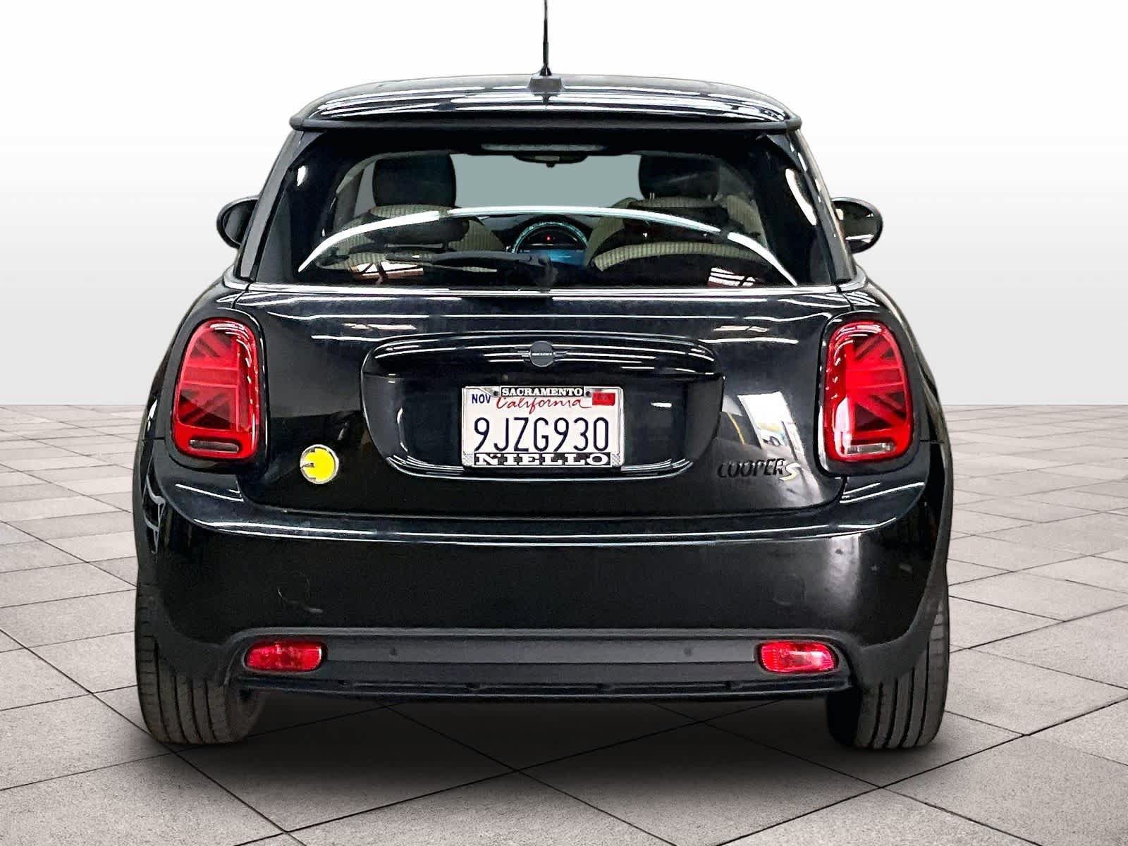 Used 2024 MINI Cooper SE FWD image 7