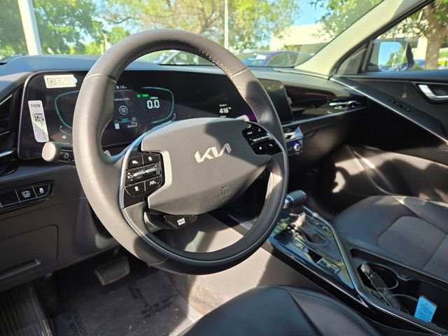 Certified 2023 Kia Niro EX image 13