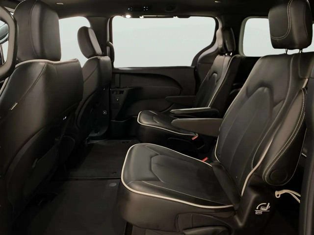 Used 2026 Chrysler Pacifica Limited FWD image 68