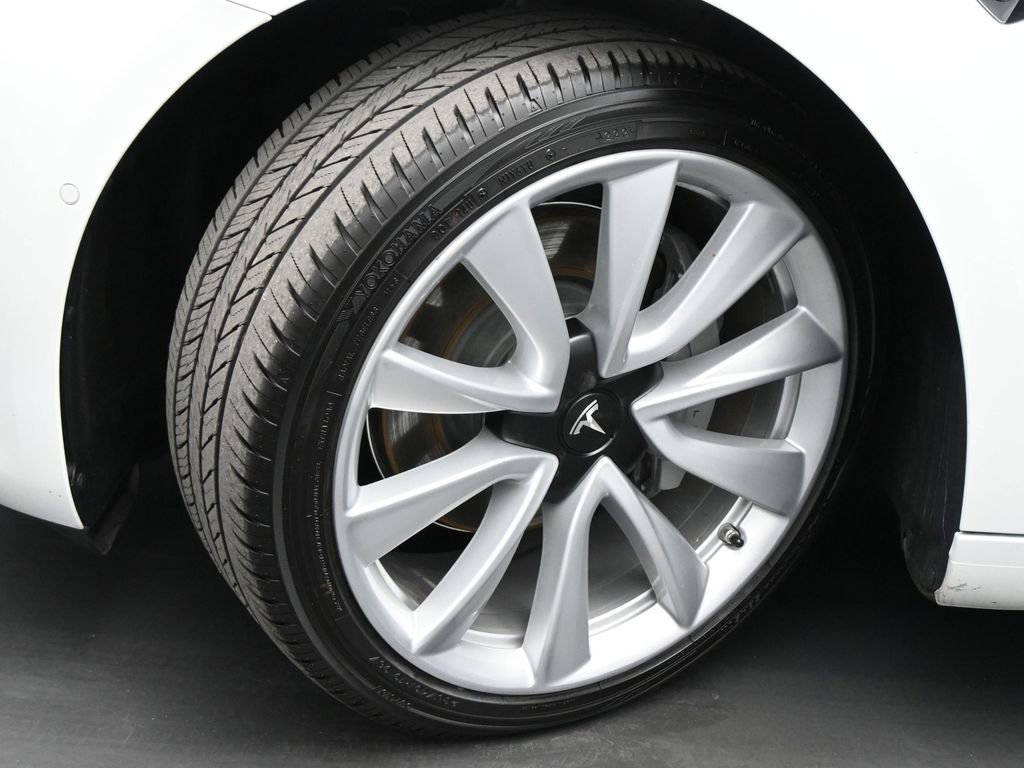 Used 2020 Tesla Model 3 Standard Range Plus image 19