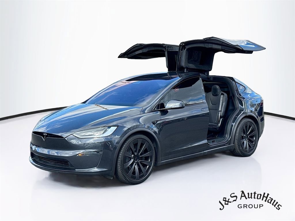 Used 2024 Tesla Model X image 3