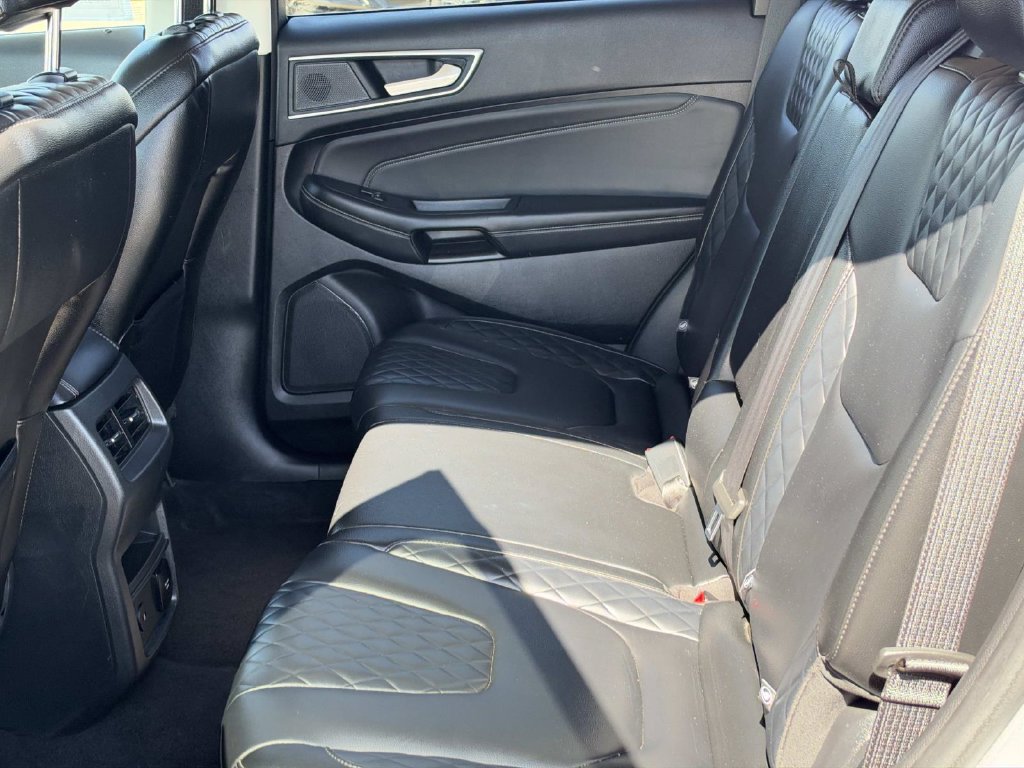 Used 2024 Ford Edge Titanium AWD/4WD image 18