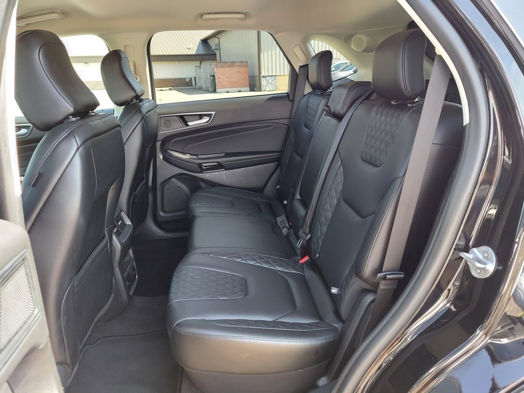 Certified 2024 Ford Edge Titanium image 32