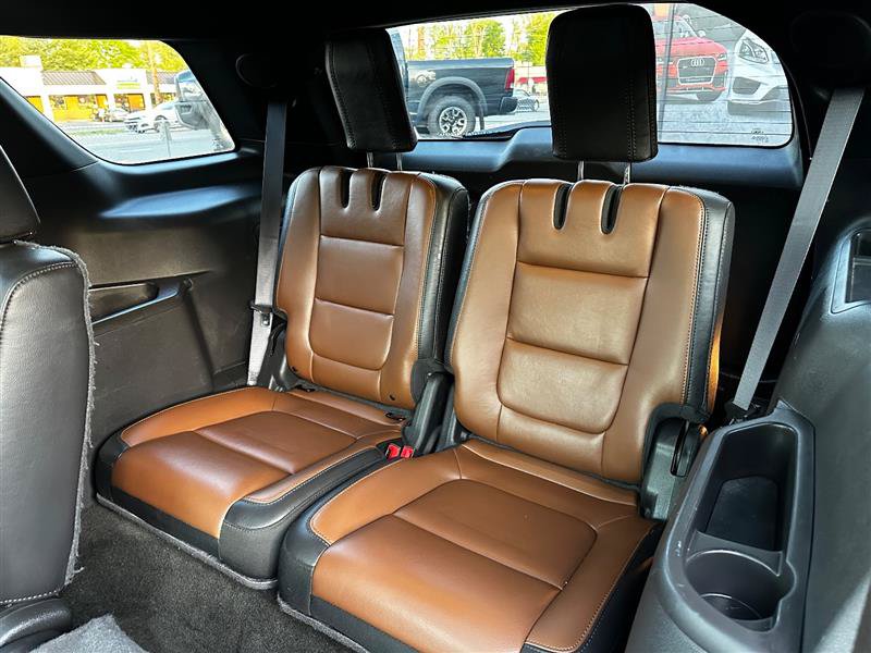 Used 2015 Ford Explorer Limited w/ Equipment Group 301A AWD/4WD image 27