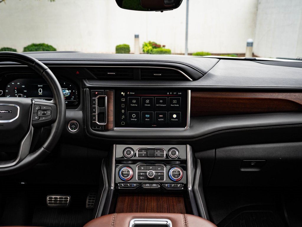 Used 2024 GMC Yukon Denali Ultimate image 31
