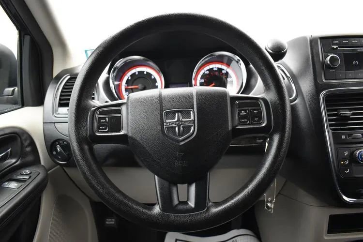 Used 2012 Dodge Grand Caravan American Value Package FWD image 20