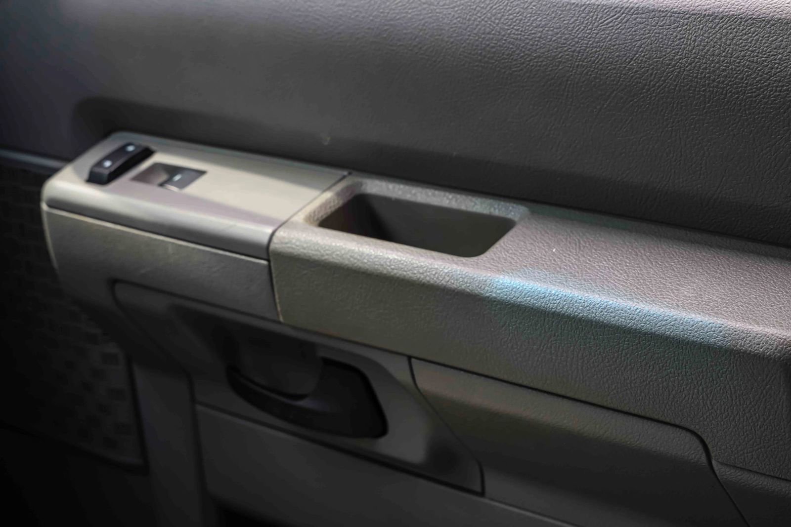 Used 2013 Ford E-350 and Econoline 350 XLT image 14