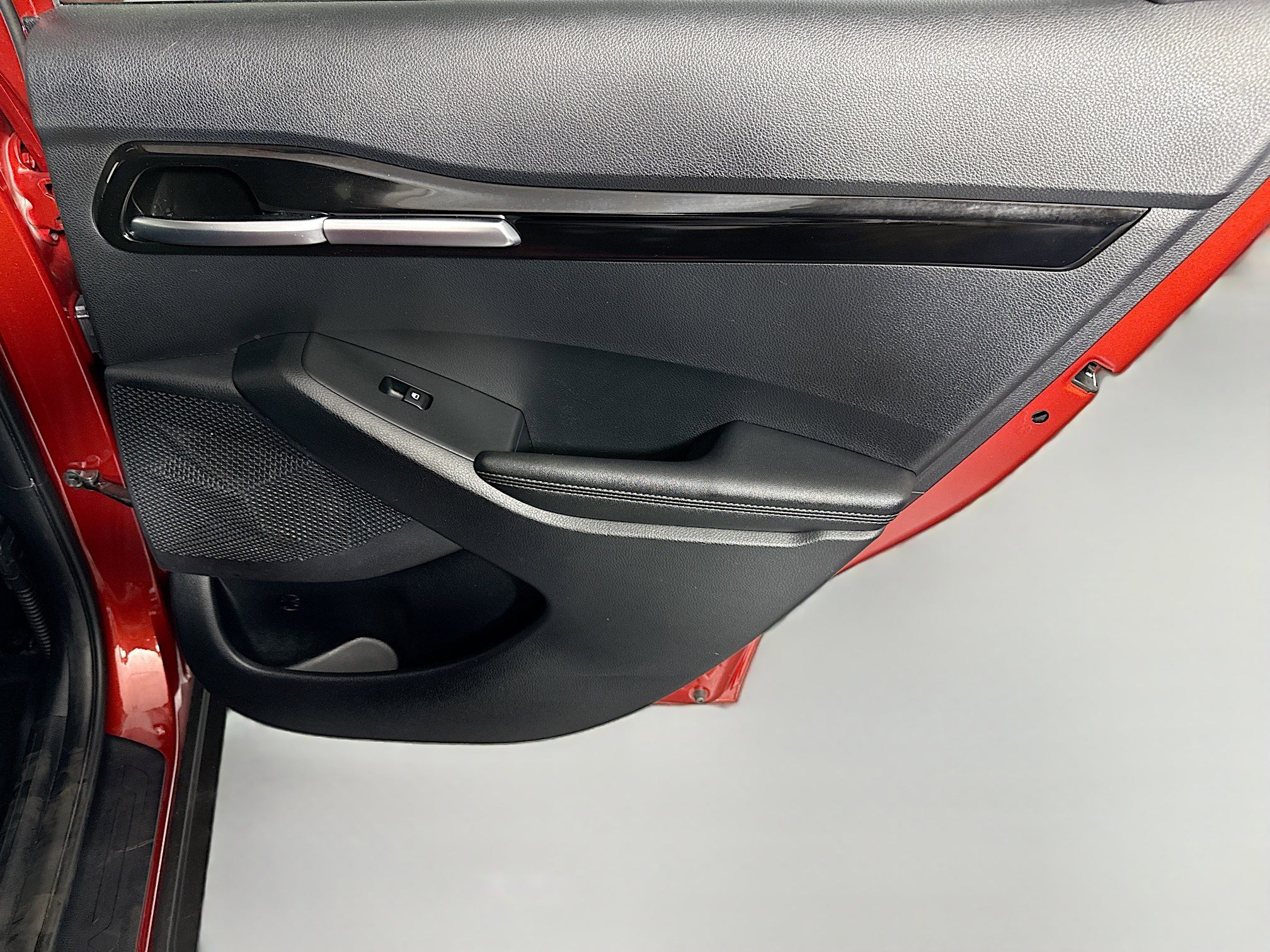 Used 2025 Kia Seltos S image 28