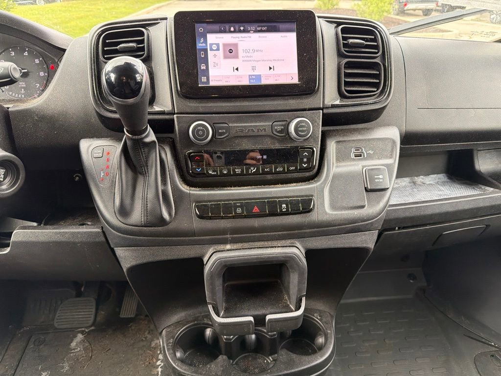Used 2026 RAM ProMaster 2500 w/ Convenience Group FWD image 10