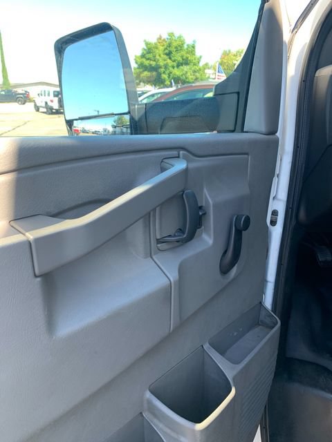 Used 2017 GMC Savana 3500 Extended RWD image 13