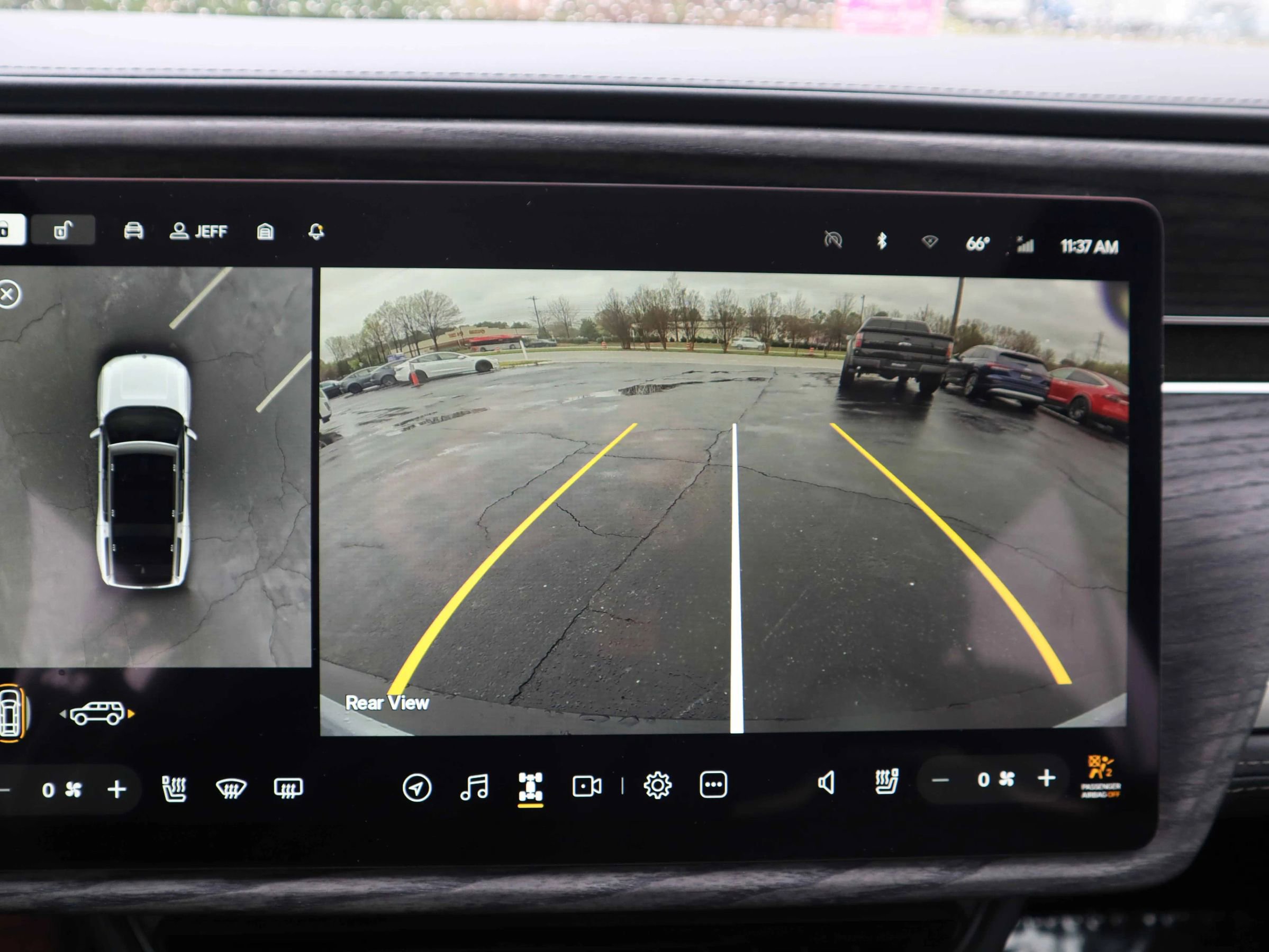 Used 2026 Rivian R1S Adventure image 27