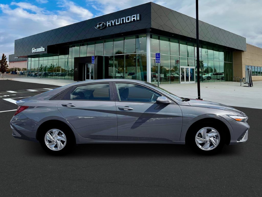 New 2026 Hyundai Elantra SE FWD image 9