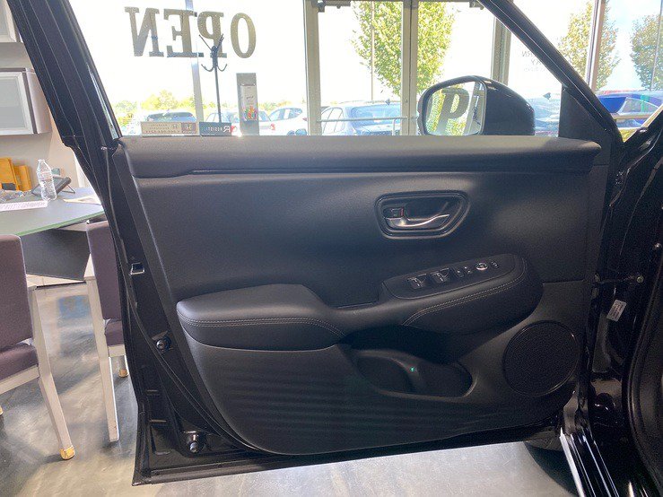 Used 2026 Honda HR-V EX-L image 10