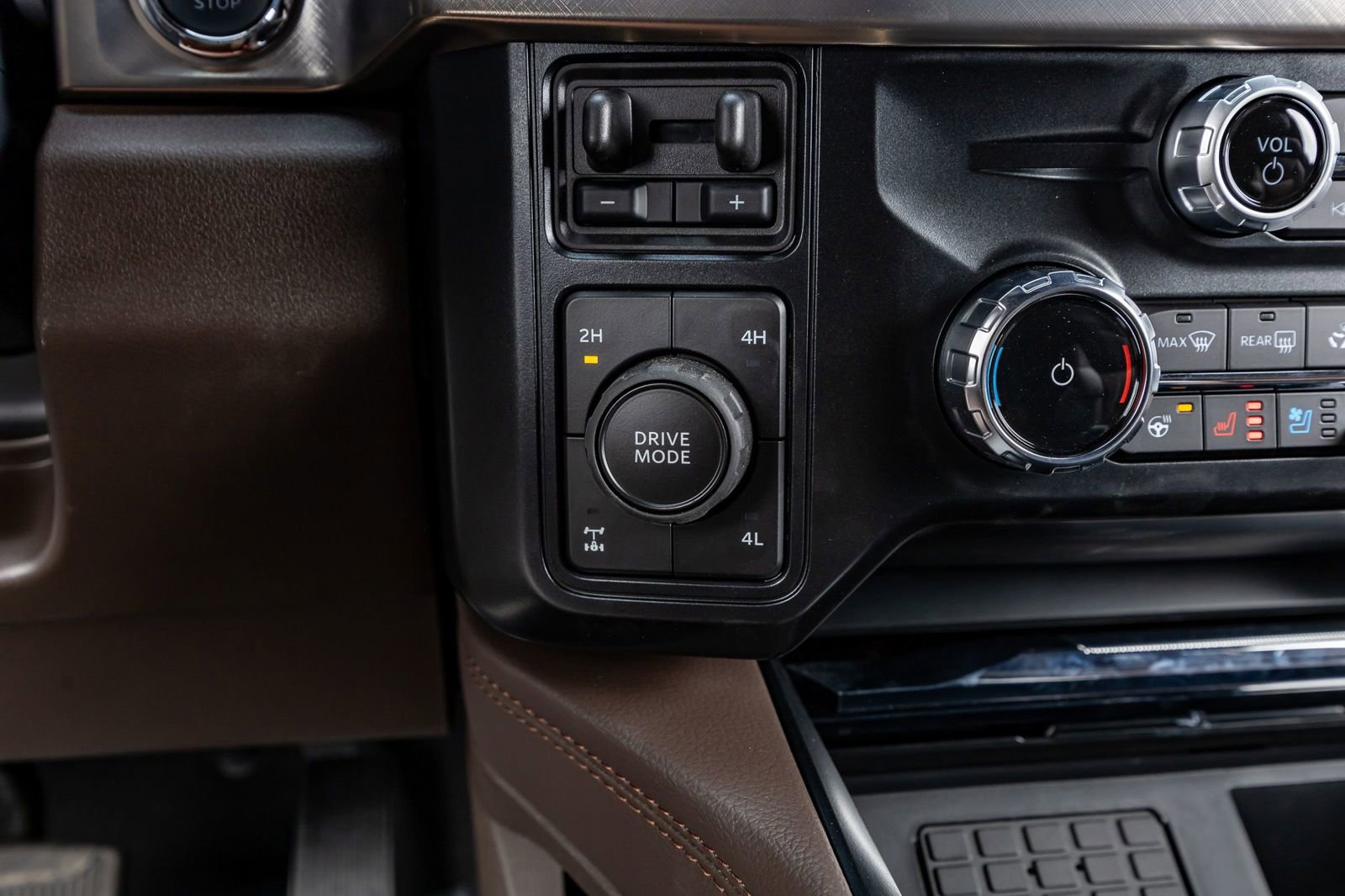 Used 2026 Ford F250 King Ranch w/ Chrome Package image 24