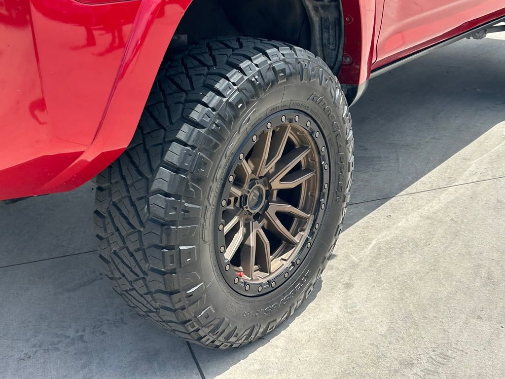 Used 2020 Toyota 4Runner TRD Off-Road Premium w/ Moonroof Package AWD/4WD image 9