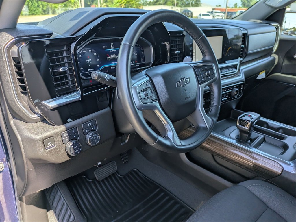 Used 2023 Chevrolet Silverado 1500 RST w/ Z71 Off-Road Package image 10