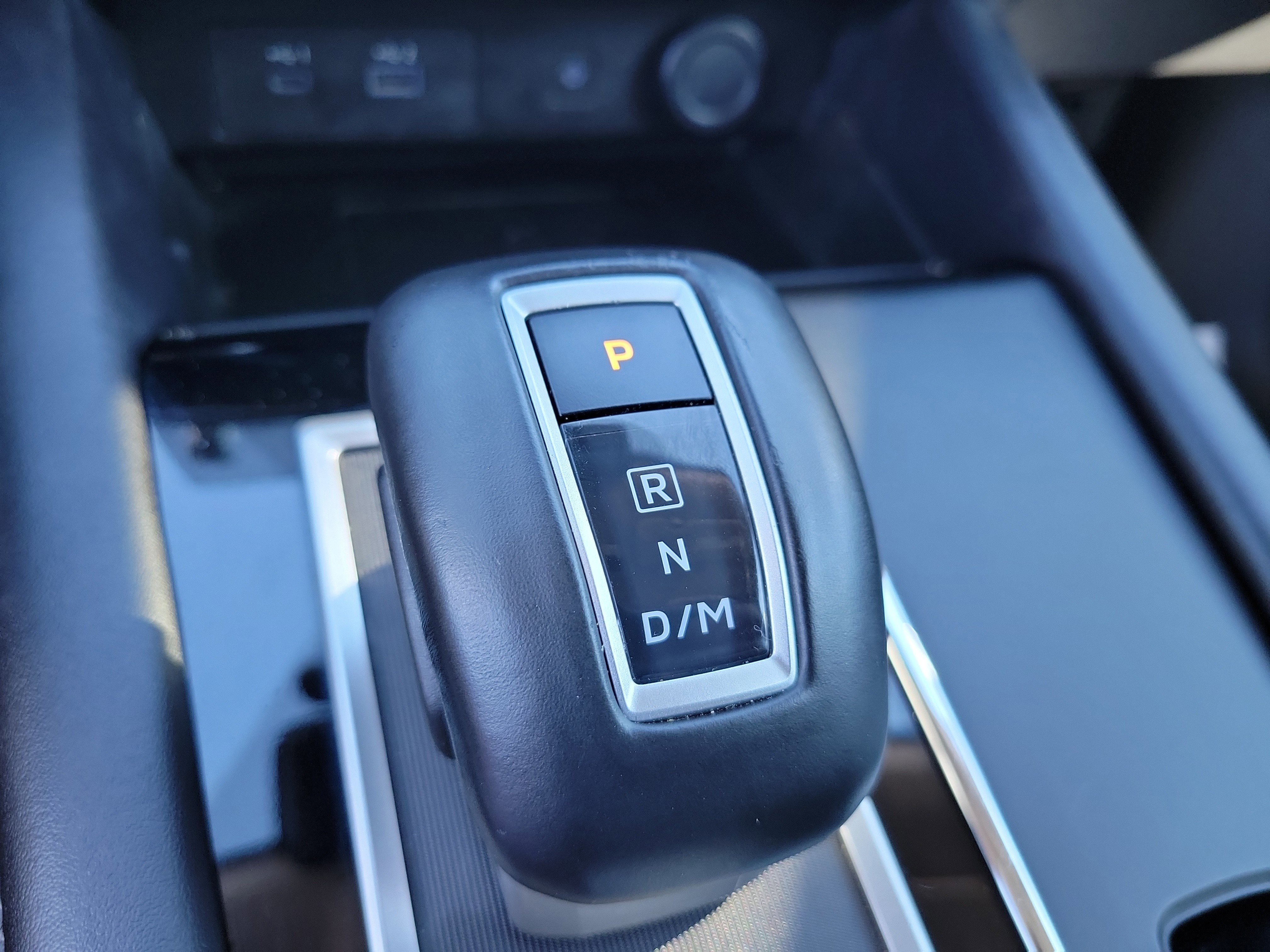 Used 2024 Mitsubishi Outlander SE image 32